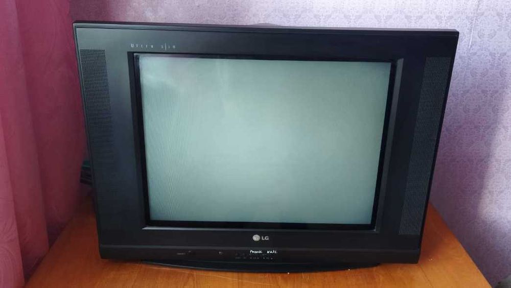Телевизор LG в отличном превосходном состоянии