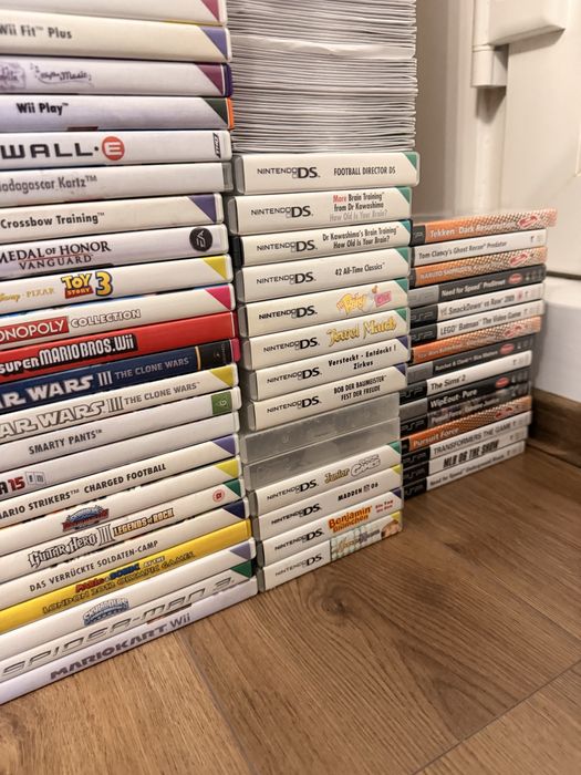 Lot 409 jocuri video originale PS1 PS2 PS3 PS4 PS5 PSP Wii DS Xbox