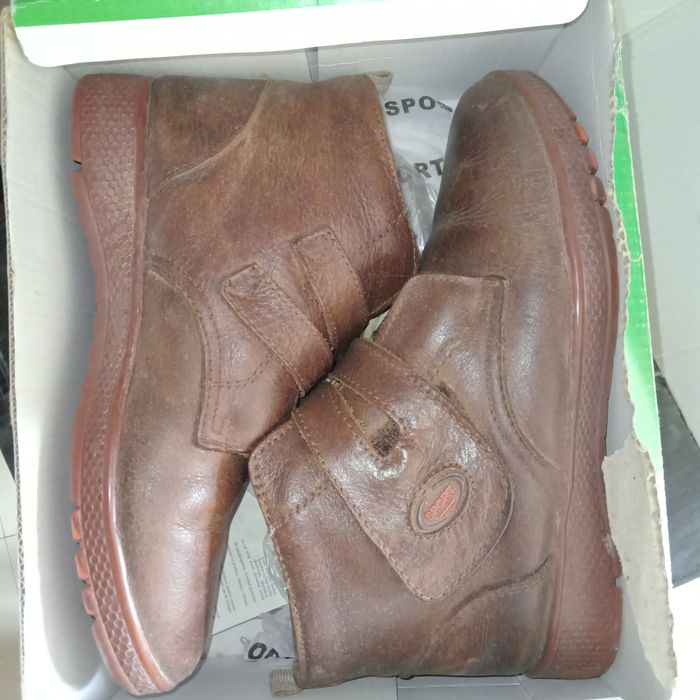 Ghete piele marime 36 2 perechi