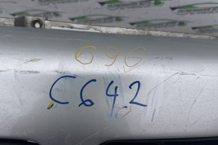 Bara fata Volkswagen VW Polo a 3-a generatie 6N