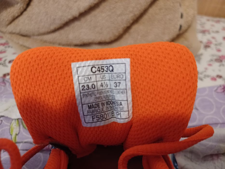 Adidași Asics, original