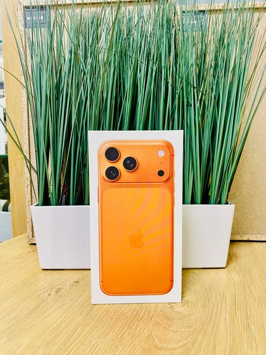ЧИСТО НОВ !!! НЕРАЗПЕЧАТАН !!! Apple iPhone 17 Pro Max, 256GB, Cosmic Orange