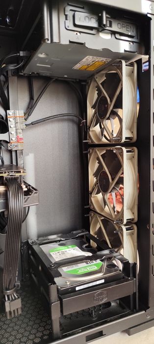 CUSTOM Настолен компютър