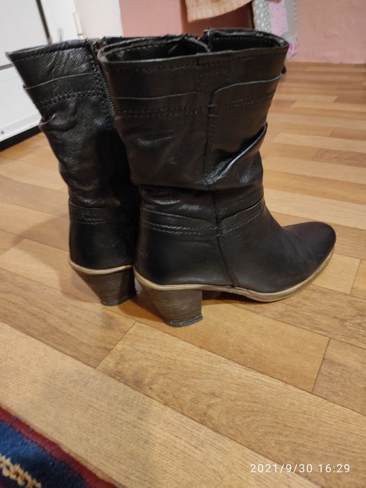 Дамски боти от естествена кожа