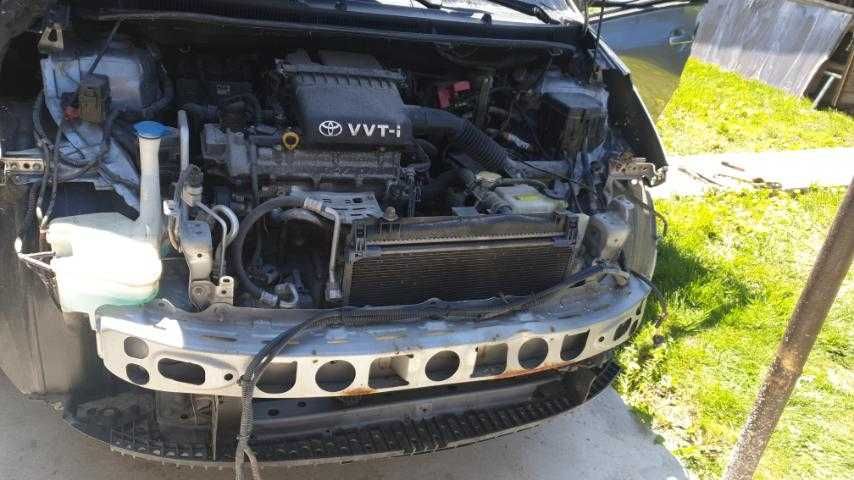 Авточасти за тойота Ярис 2007