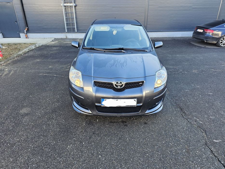 Vând Toyota Auris