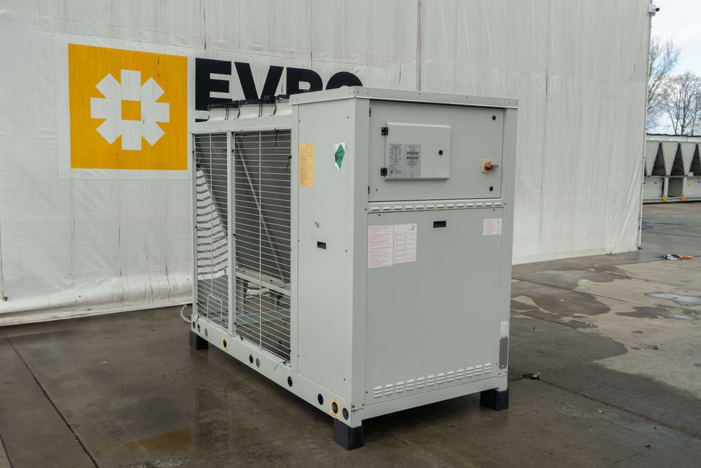Chiller/Pompă de căldură răcit cu aer CLIMAVENETA NR-N-LN-CA 0262P – 70.25 kW/73.12 kW | chiller 65 kw pret | Nou