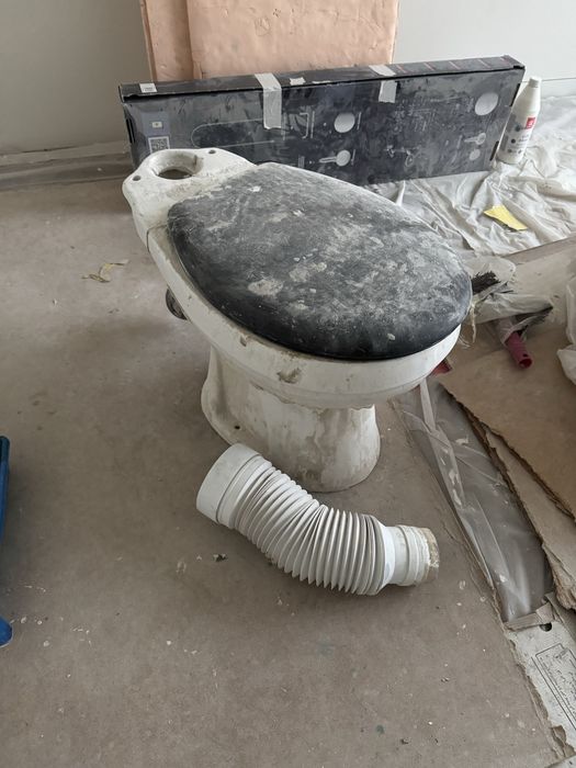 Унитаз отдам бесплатно