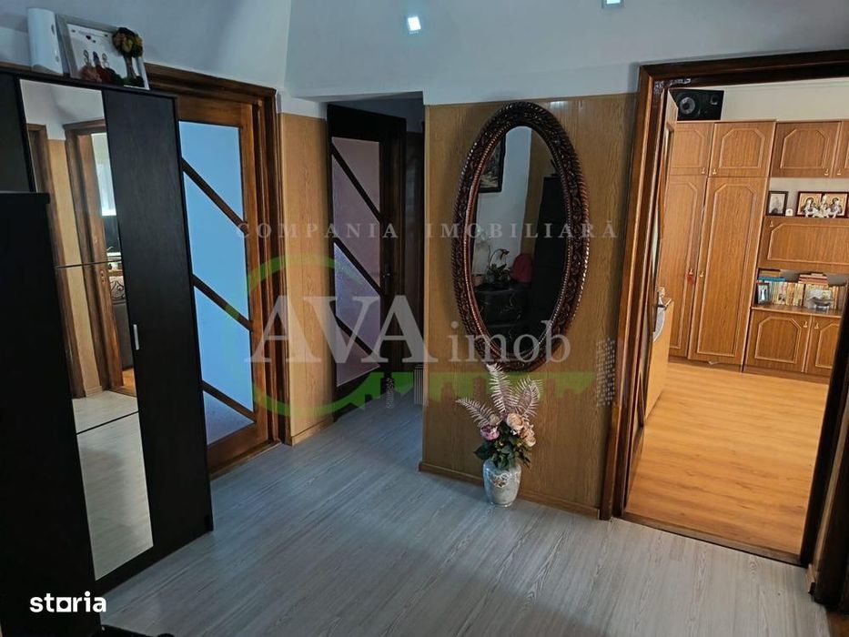 Apartament 3 camere decomandat , zona Milcov