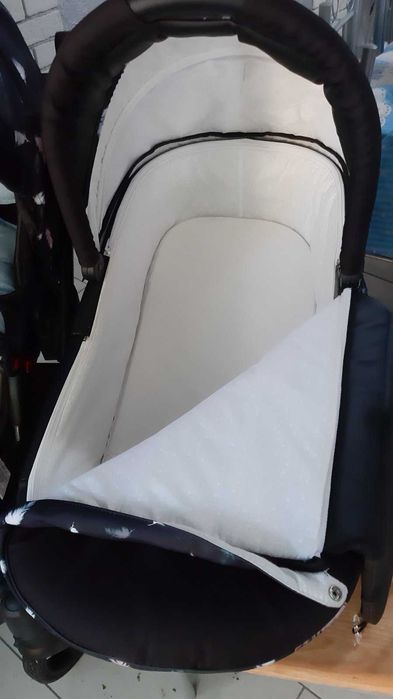 Детска количка в много добро състояние