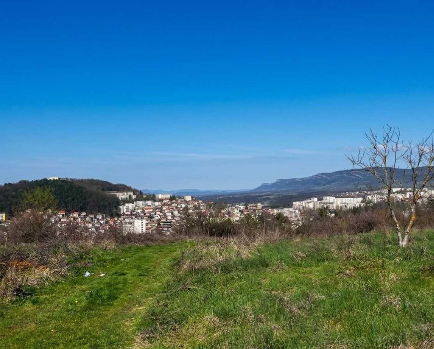 УПИ за продажба с панорамна гледка в град Габрово