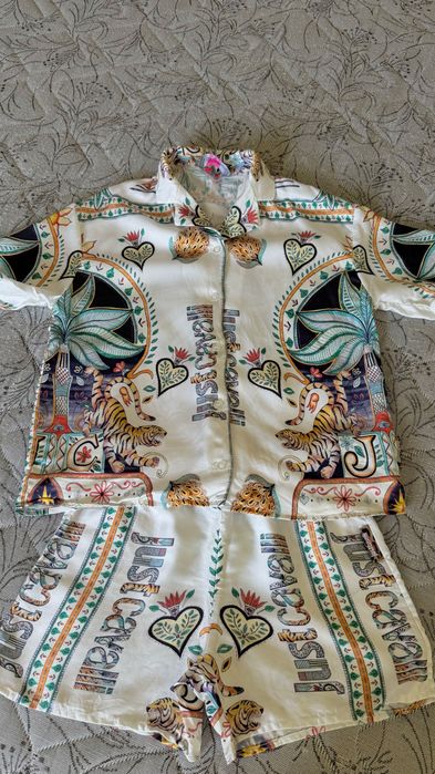 Изключително стилен и удобен детски комплект Just Cavalli
