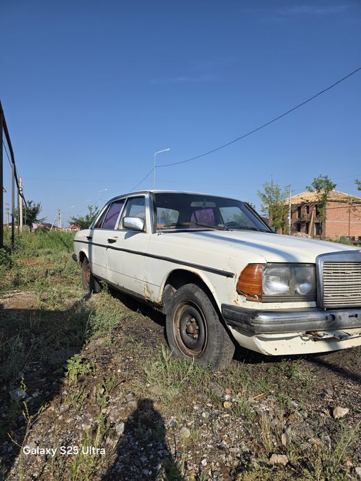 ПРОДАМ мерседес Е300 w123