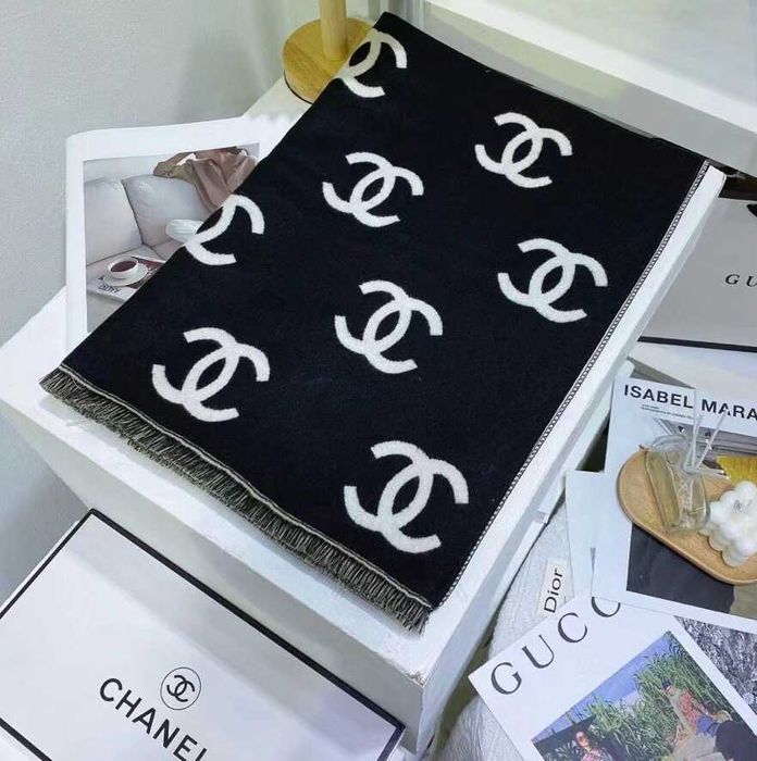 Кашмиреният шал Chanеl