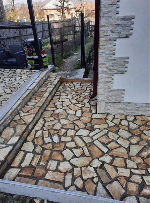 Vand si montez piatra