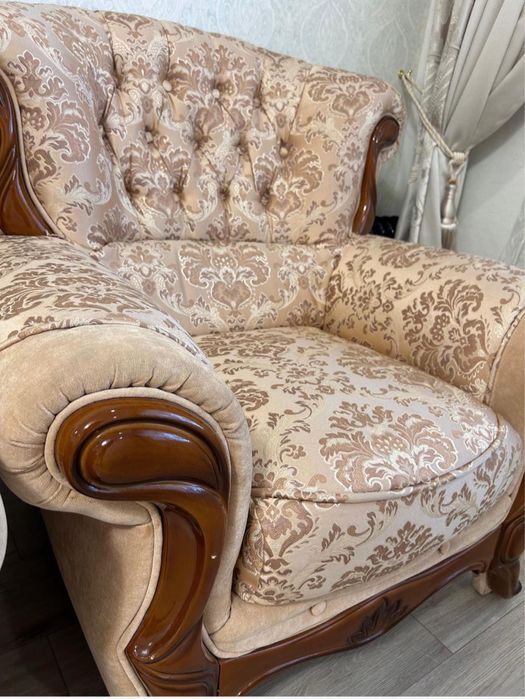 Диван с креслами