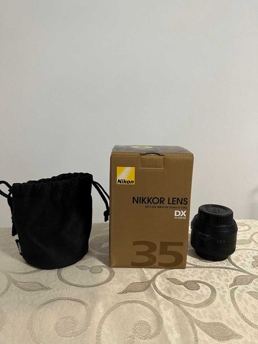 Aparat Nikon D3500 cu Obiective