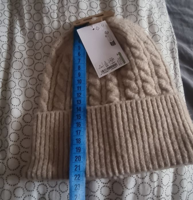 Căciulă de damă  nouă