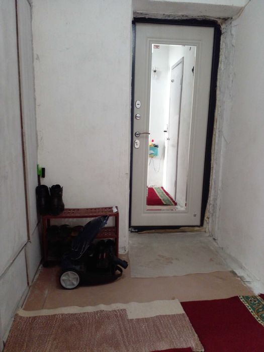 Квартира кизларга аёллар срочна 2 та киз керак Олмазор туман