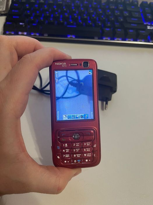 Продам Nokia N73 Red Edition