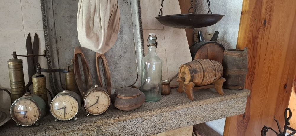 Лот Много стари предмети за украска на механи