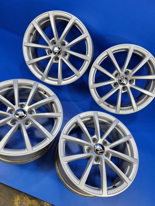 Super Oferta!!  Vand jante foarte usoare R17 ca NOI pt Skoda Octavia-S