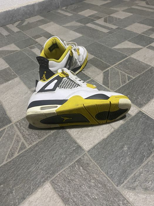 vad adidasi karl si jordan