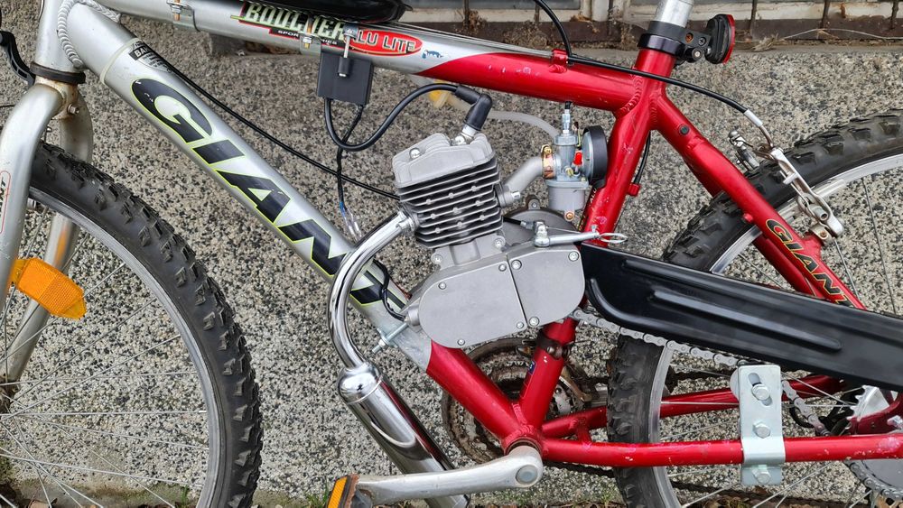 Моторно колело с нов двигател 80 куб,