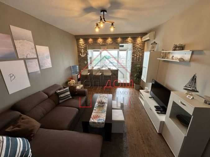 Дава се под наем Двустаен апартамент в Варна, Цветен квартал - 55 кв.м за 561 € - Снимка #2