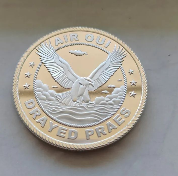 Реплика на монета