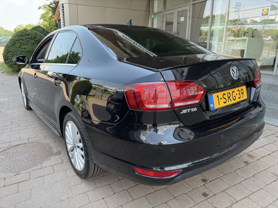 VOLKSWAGEN Jetta 2013 — imagine 4