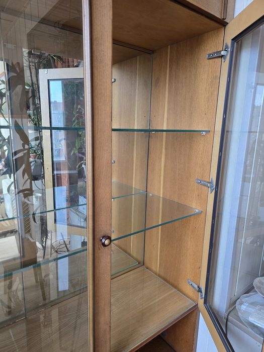 Шкаф из нескольких секций