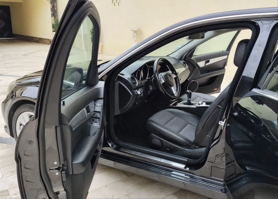 MERCEDES-BENZ C-Class 2012 — imagine 4