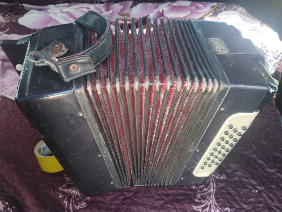 Продам гармоть Тульская