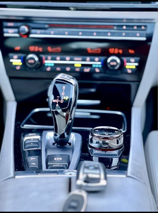 BMW Seria 7 2013 — imagine 5