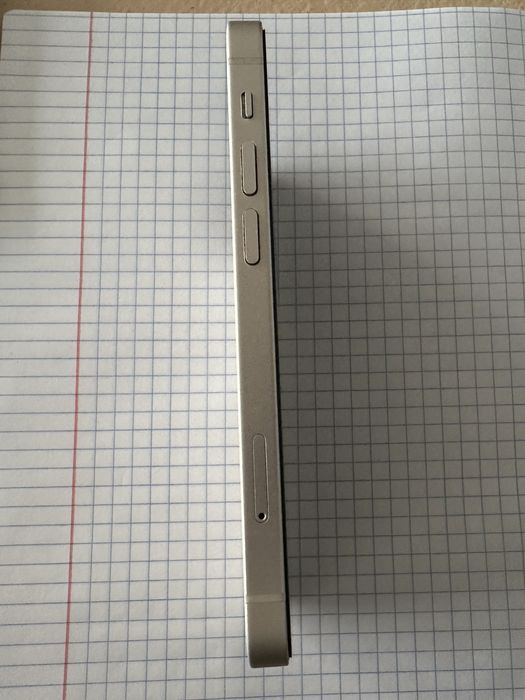 iPhone 12 mini.