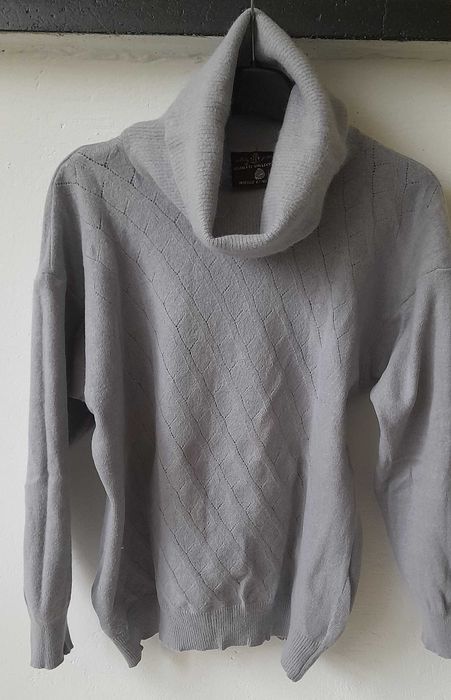 Дамски топъл пуловер от ангора