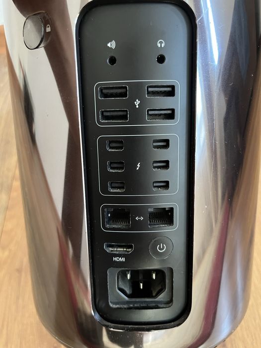 Apple mac pro 2013 a1481