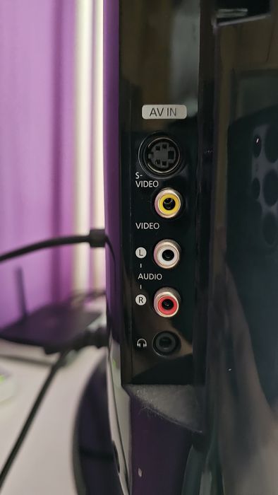 Телевизор SAMSUNG 32 инча