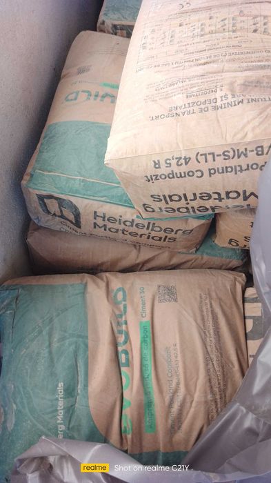 Ciment la 20 KG 80 saci