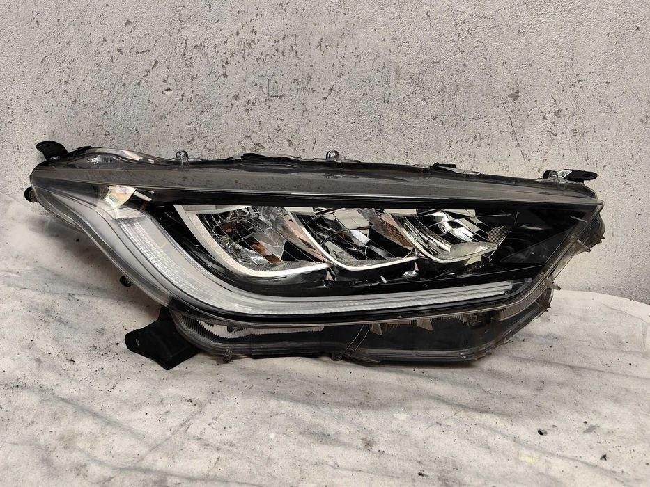 Оригинален фар Тойота Ярис  Toyota Yaris Full Led