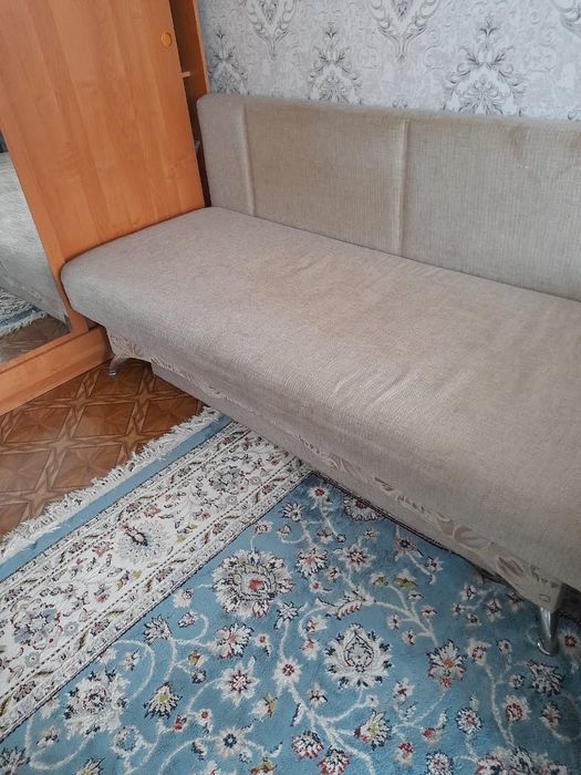 Продам диван (книжка)