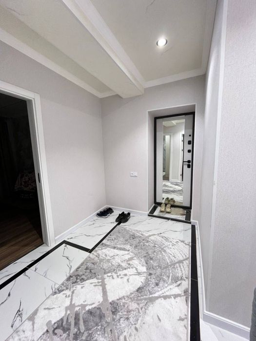 Продается 3 комнатная кватира шахристанском