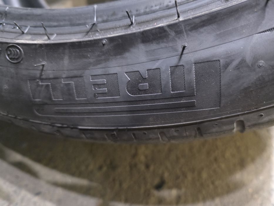 Резина Pirelli 275/40 R22