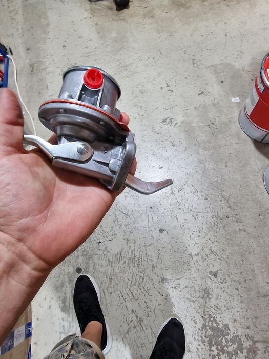 Pompa alimentare tractor Landinii 9500 special avem pentru toată gama