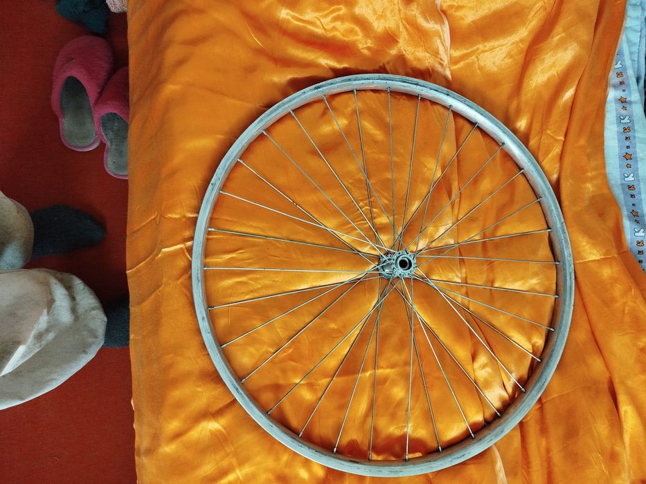 Продам переднее колесо велосипеда Урал
