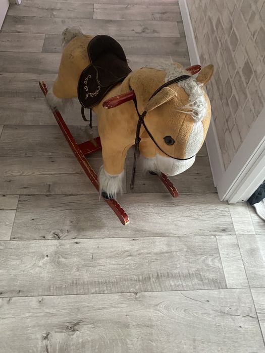 Продам лошадку кочалку