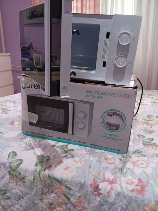 Продавам чисто нова микровълнова Горение