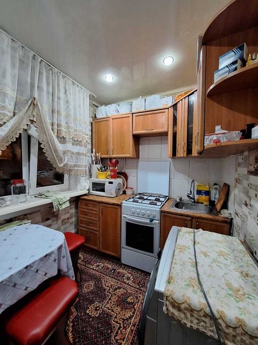 Продам 2 ком квартира РН Азии