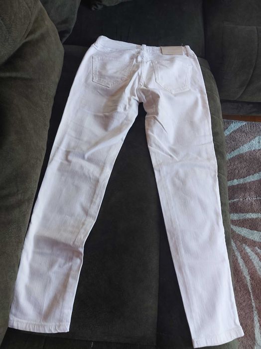 Дамски дънки на ZARA